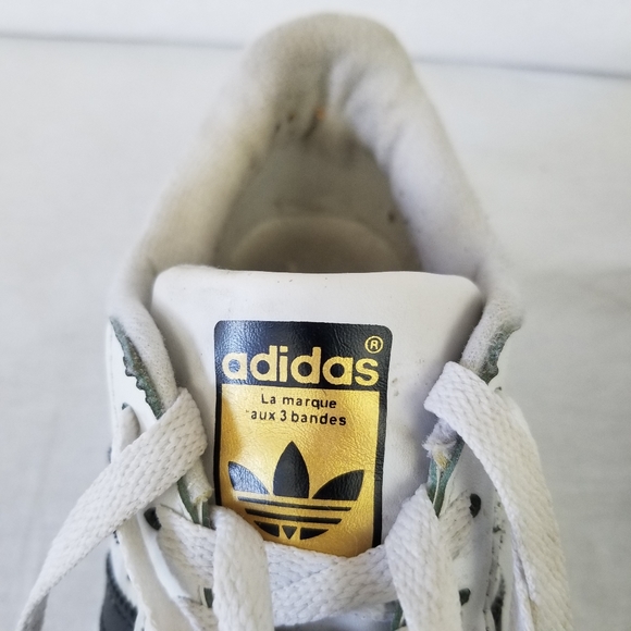 Adidas  Superstar Sneakers U.S. size 6.5 women's - Picture 6 of 14